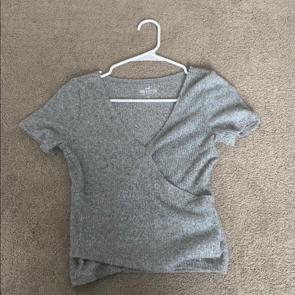Hollister wrap tee